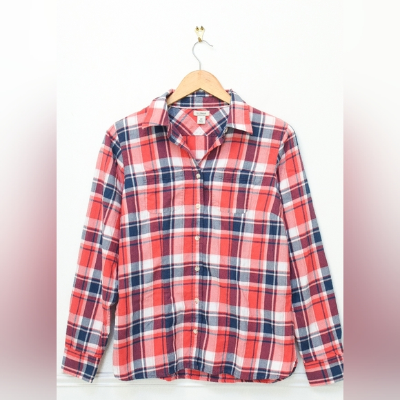 L.L. Bean Tops - LL Bean Whisperweight Flannel Shirt Red Plaid Size XS 100% Cotton Granola 90s